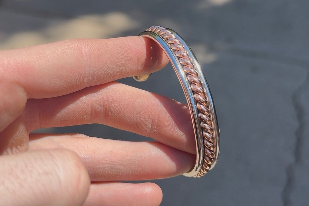 Raised Single Copper Twist